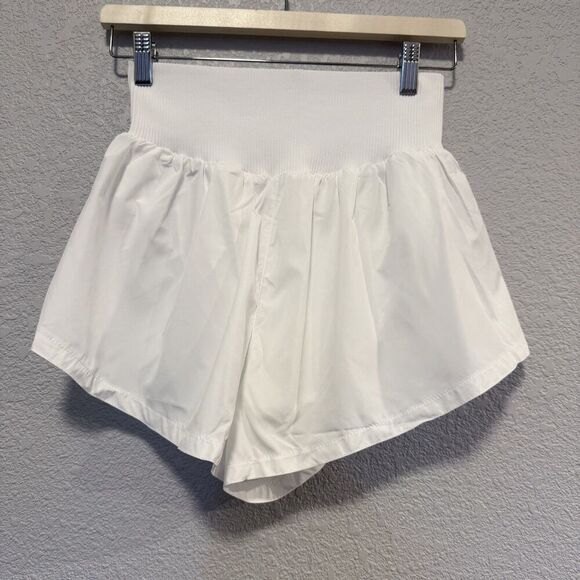 Free People Carpe Diem White Athletic Running Shorts Size Medium Relaxed Fit New - Picture 3 of 9